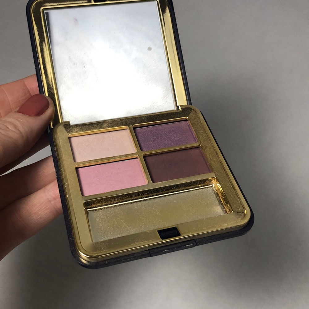 Estée Lauder eyeshadow quad in berry quarts